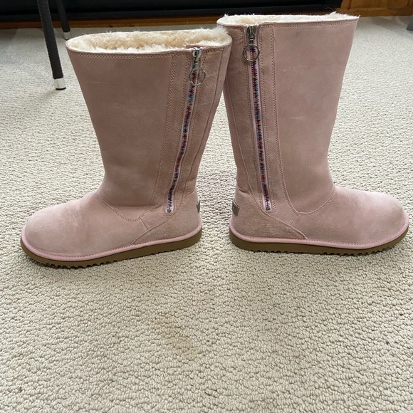 Super rare, never worn rainbow zipper UGG boots - Picture 1 of 13
